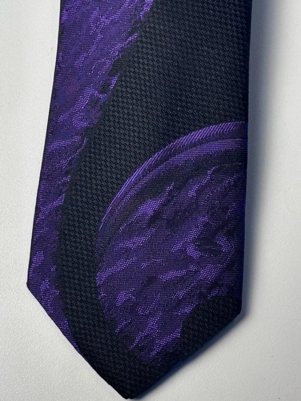 Vintage 80s/90s Bugle Boy Graphic Skinny Tie